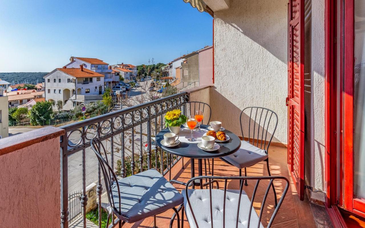 Apartment Green Pula, Family Friendly, Comfortable, Free Parking And Wifi Екстериор снимка