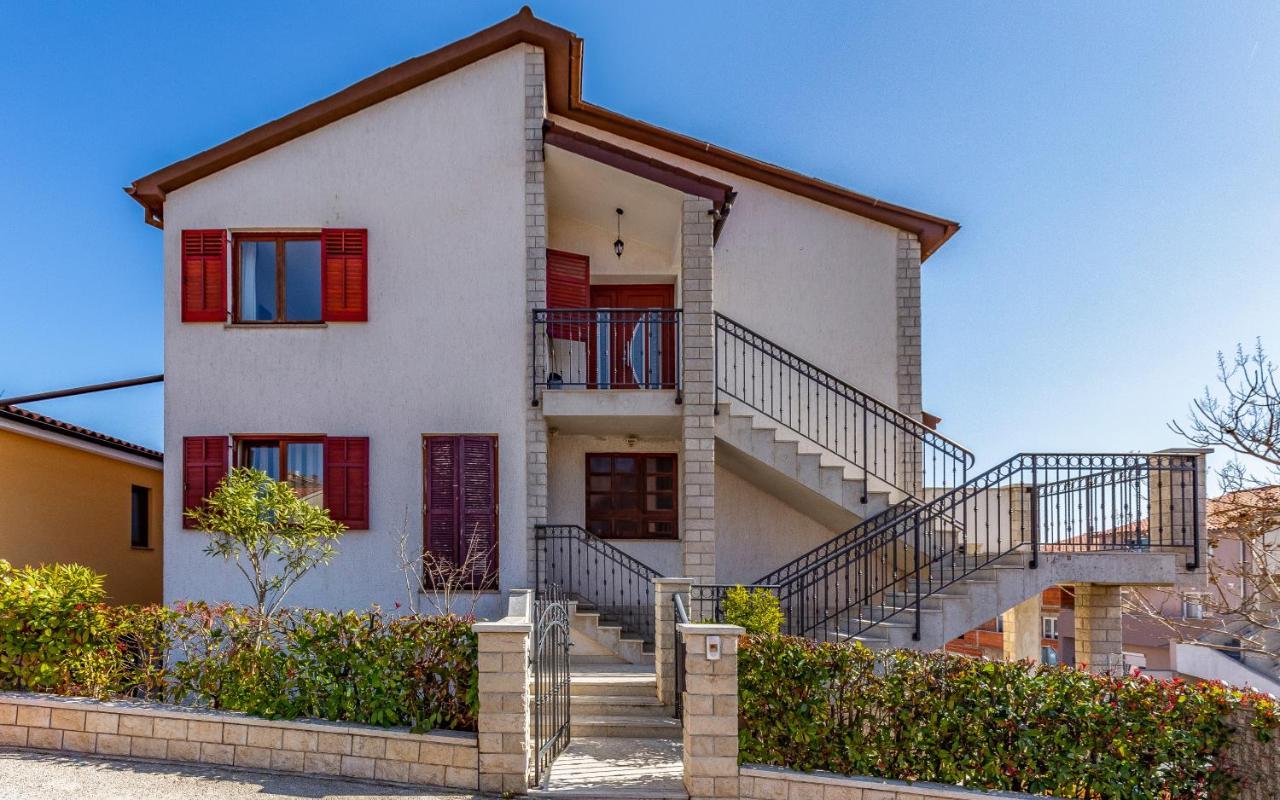 Apartment Green Pula, Family Friendly, Comfortable, Free Parking And Wifi Екстериор снимка