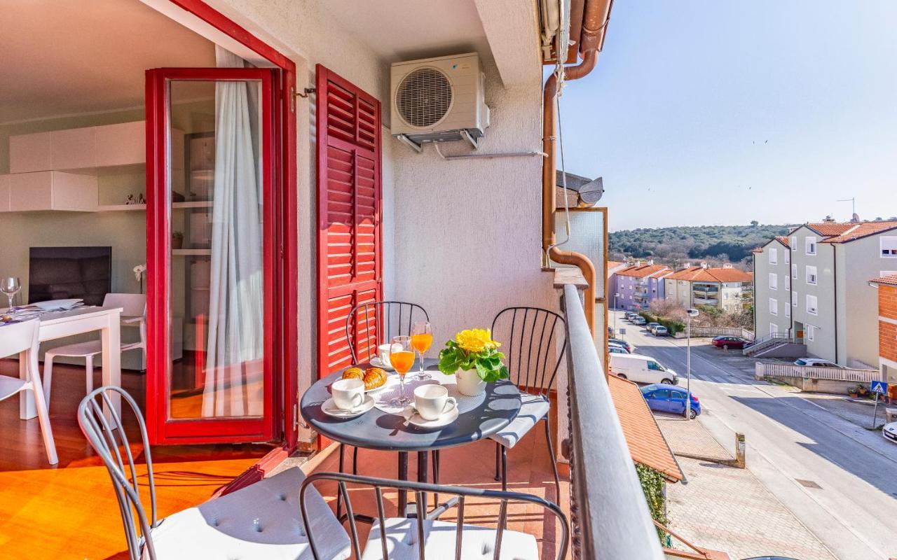 Apartment Green Pula, Family Friendly, Comfortable, Free Parking And Wifi Екстериор снимка