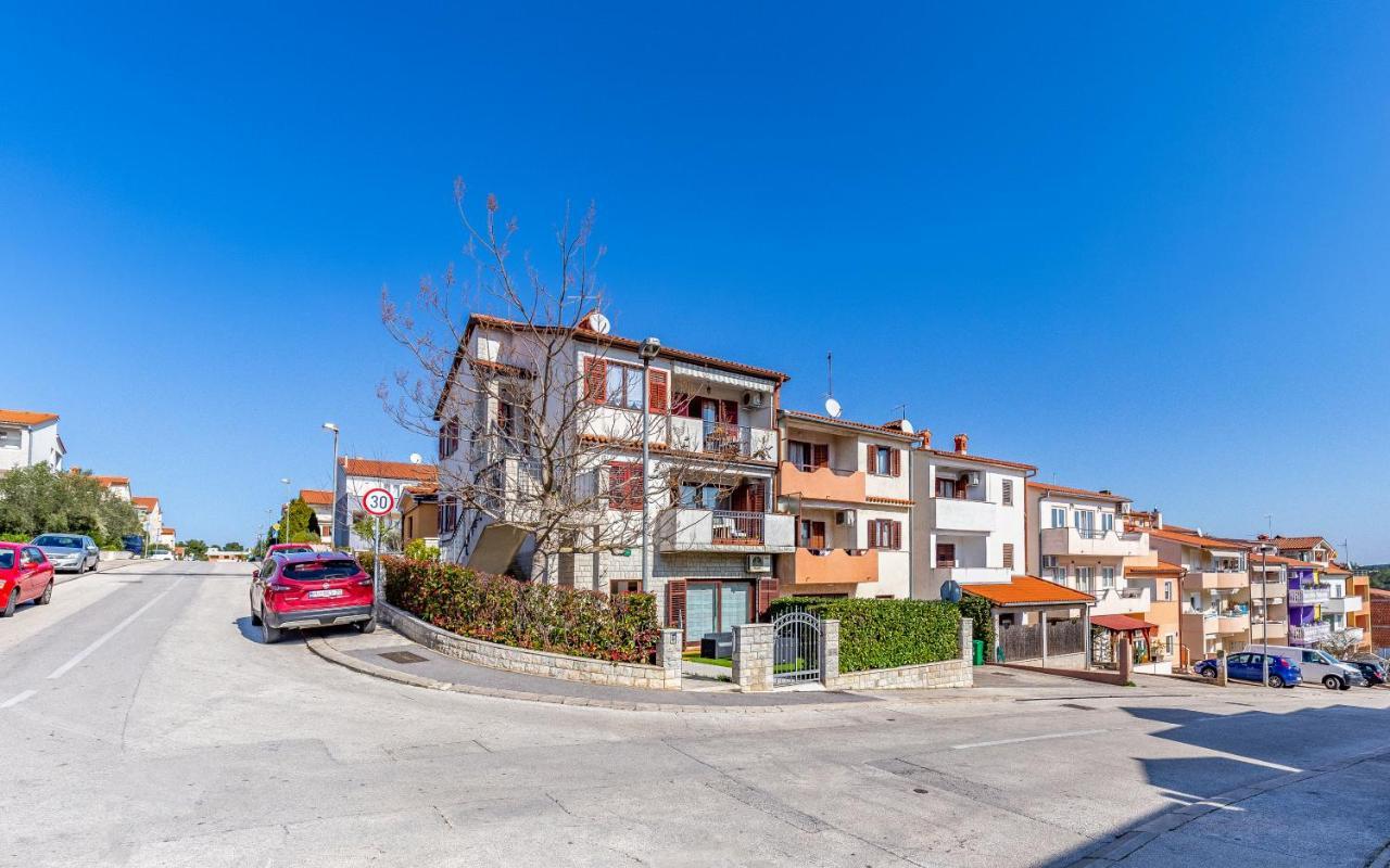 Apartment Green Pula, Family Friendly, Comfortable, Free Parking And Wifi Екстериор снимка